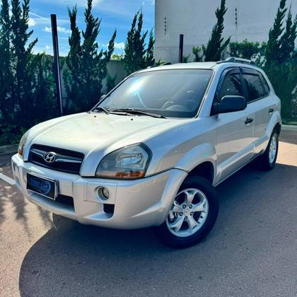 HYUNDAI TUCSON 2.0 MPFI GL 16V 142CV 2WD GASOLINA 4P MANUAL